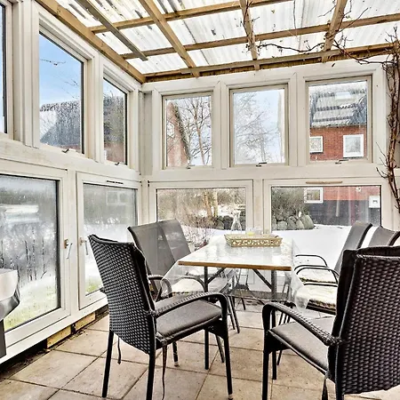 Pet Friendly In With Wifi Holiday home *